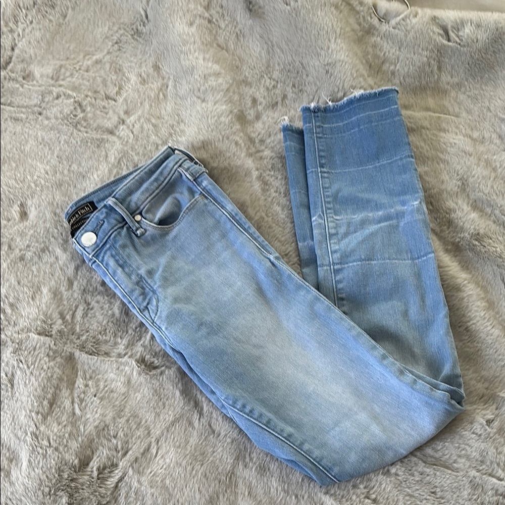 Abercrombie and Fitch Light Blue cropped Jeans